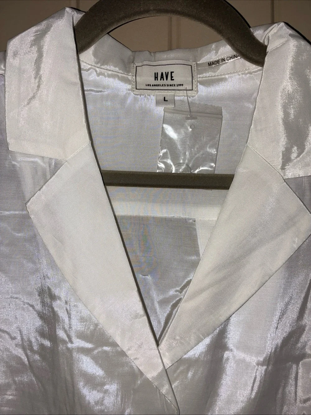 HAVE Shiny White Satin Button-Front Shirt - Picture 2 of 7
